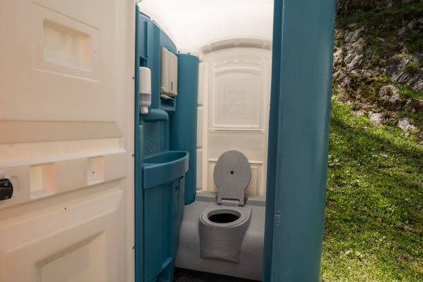 Best High-end porta potty rental  in Dequincy, LA